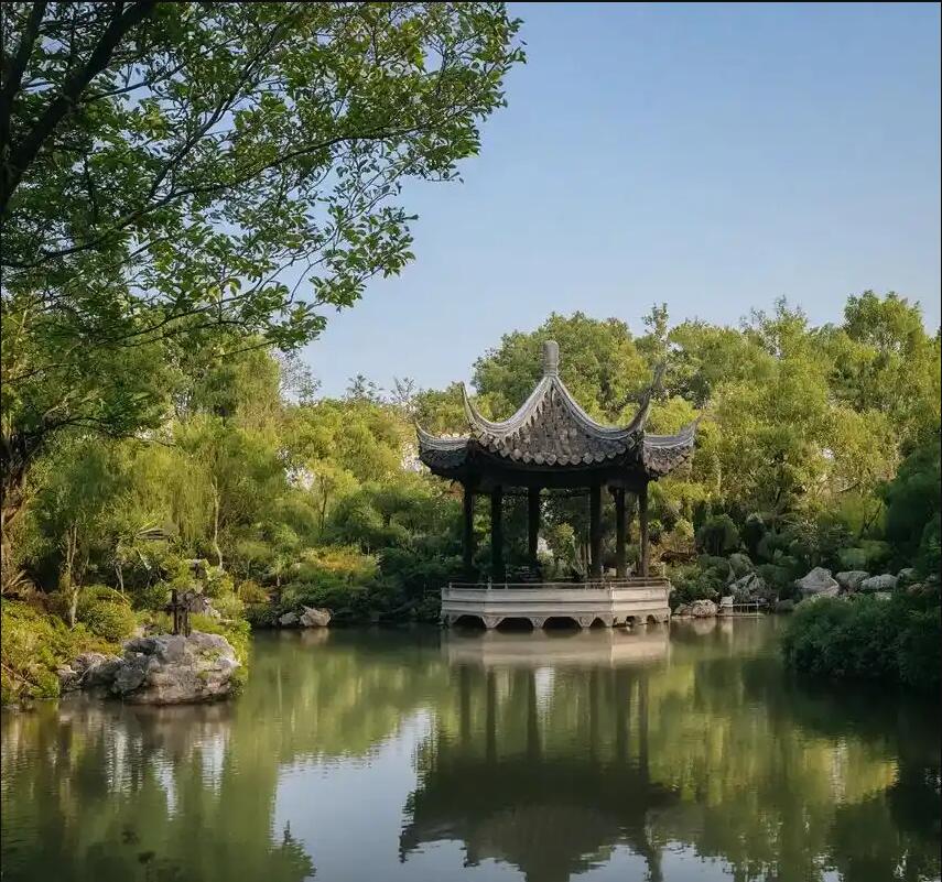 城阳区芷蕾餐饮有限公司